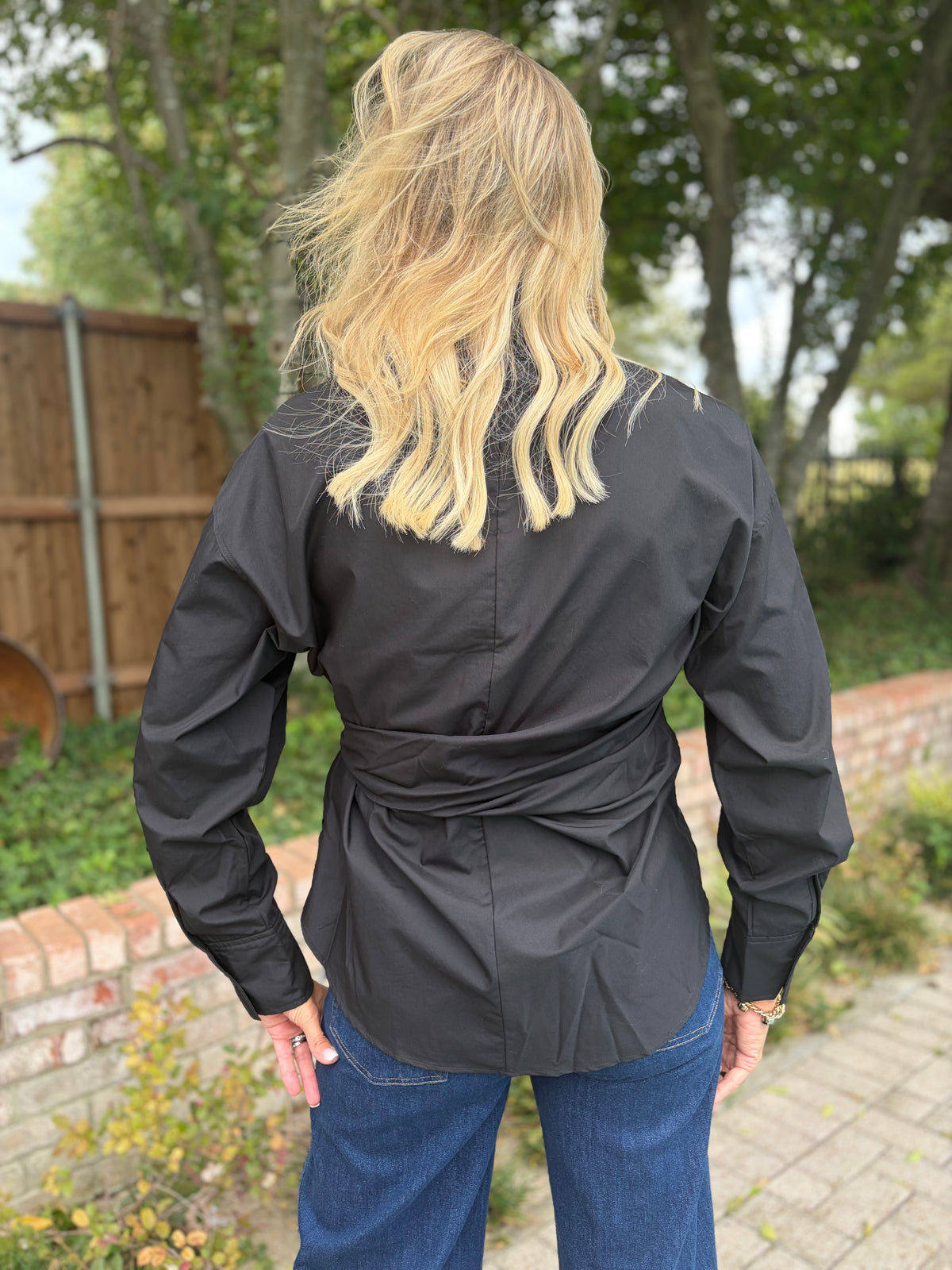 Kally Knotted Black Buttondown
