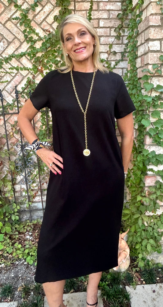 Simple and Chic Black Dress