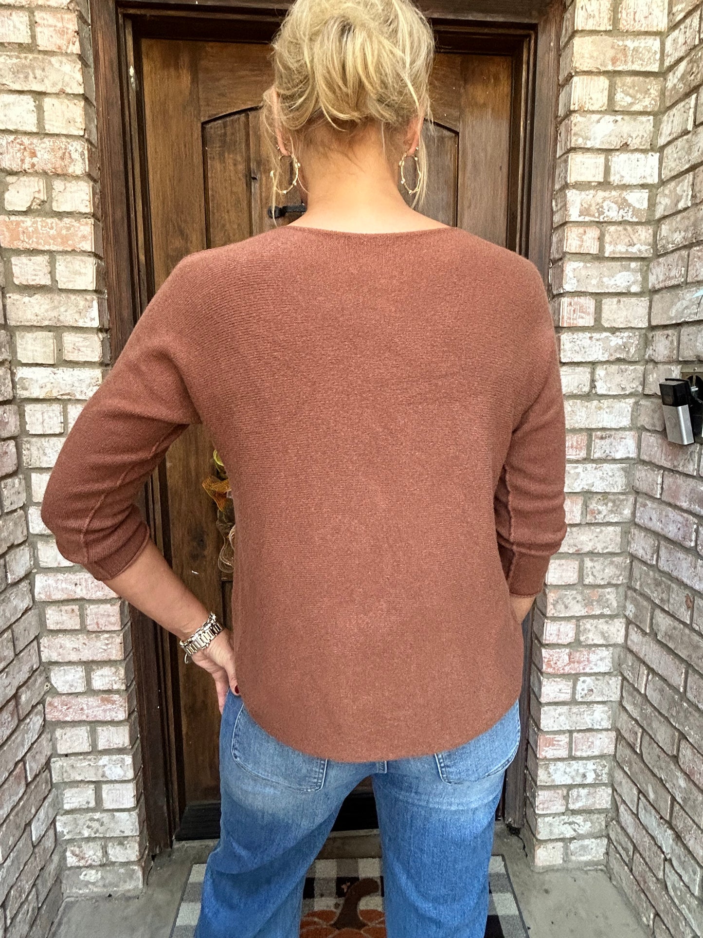 Soft Italian Sweater V NECK- Camel