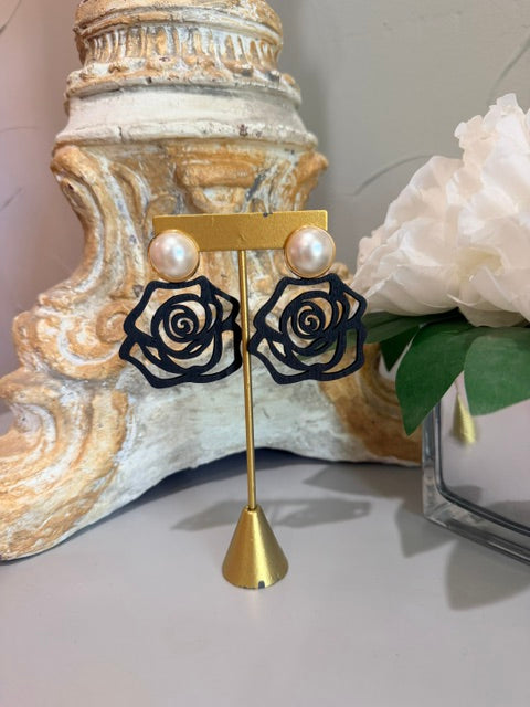 Pearls & Petals Earrings