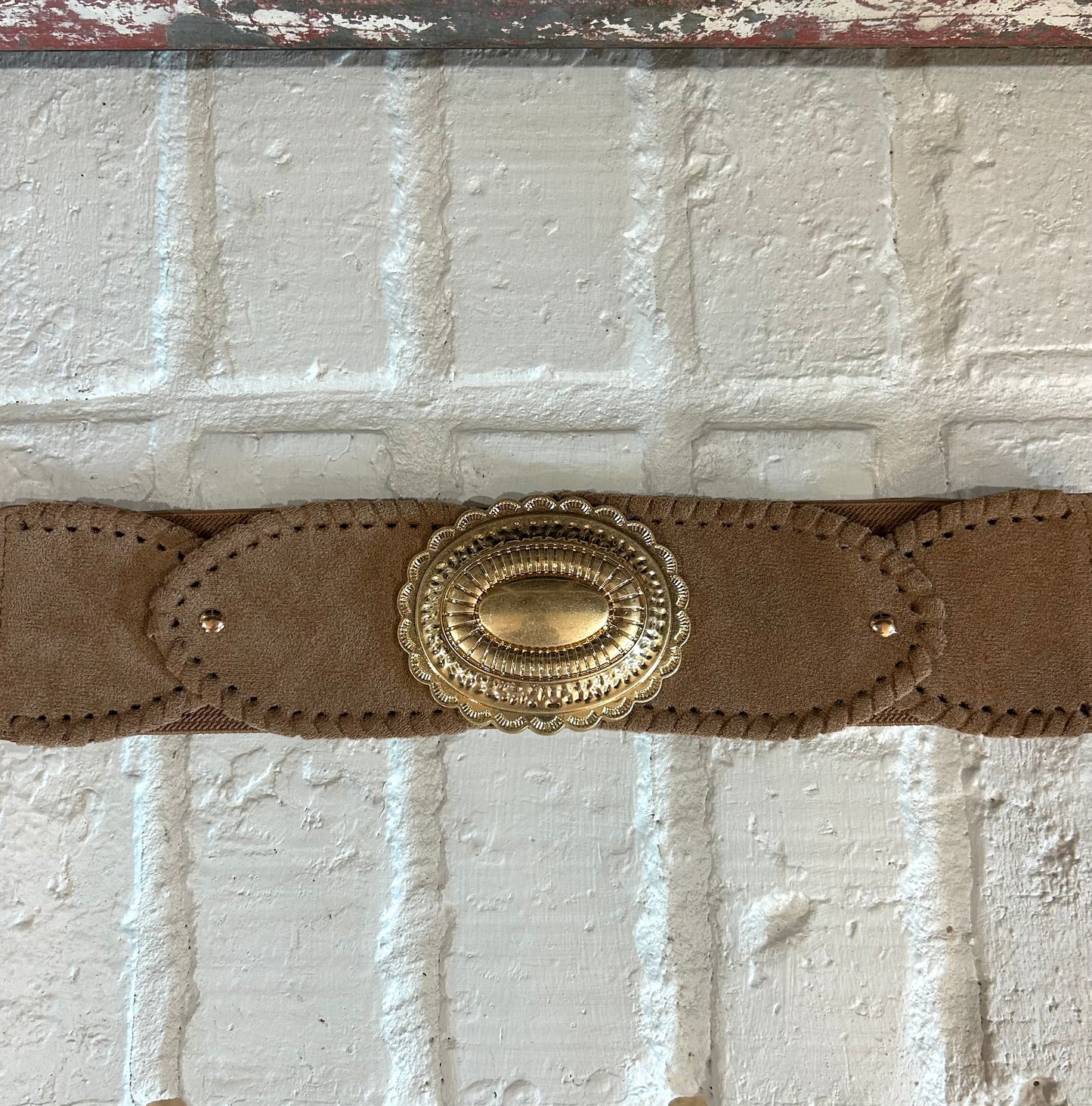 Tan and Gold Conch Belt