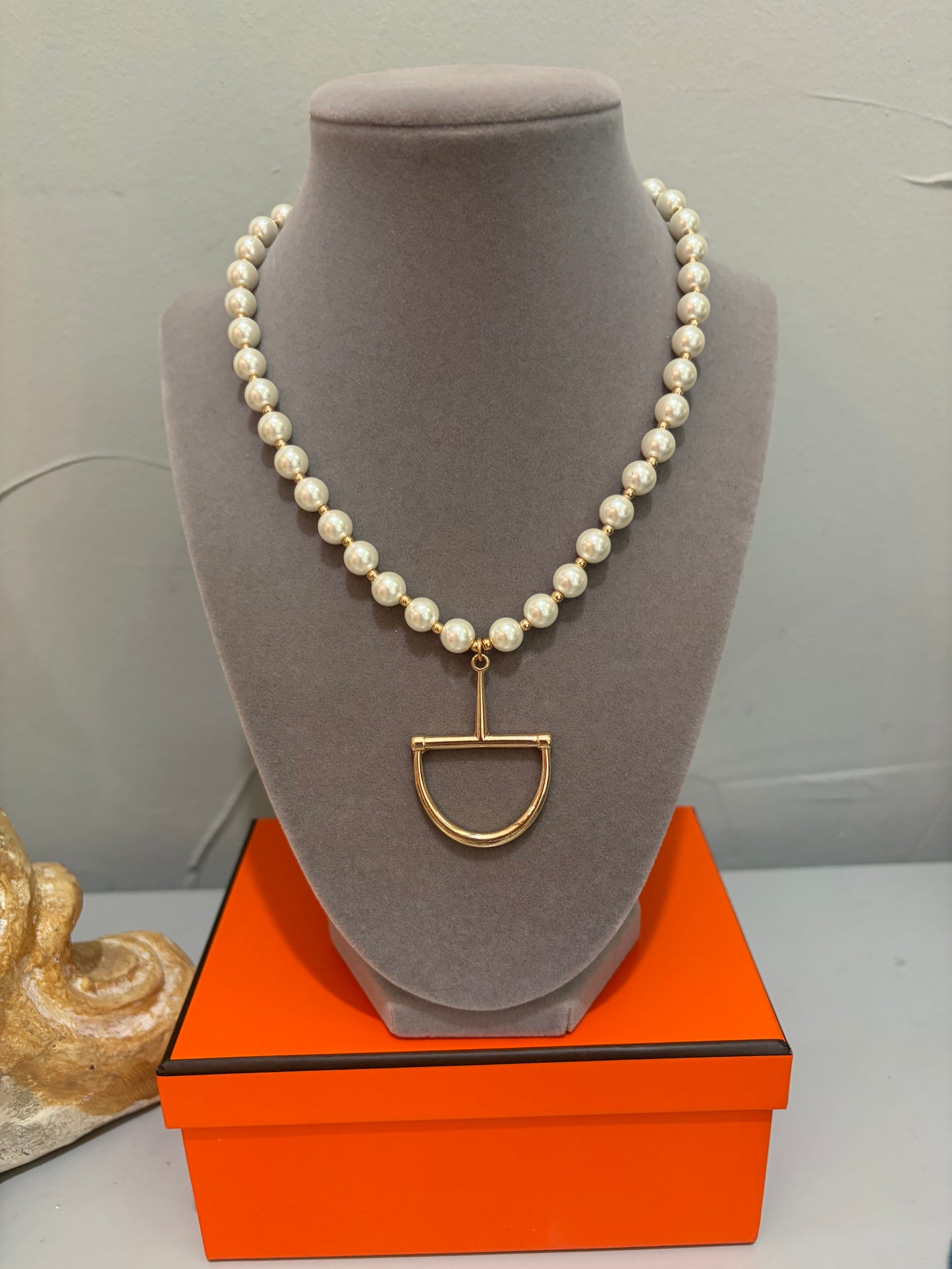 Pearl and Bit Elegance Necklace-Gold
