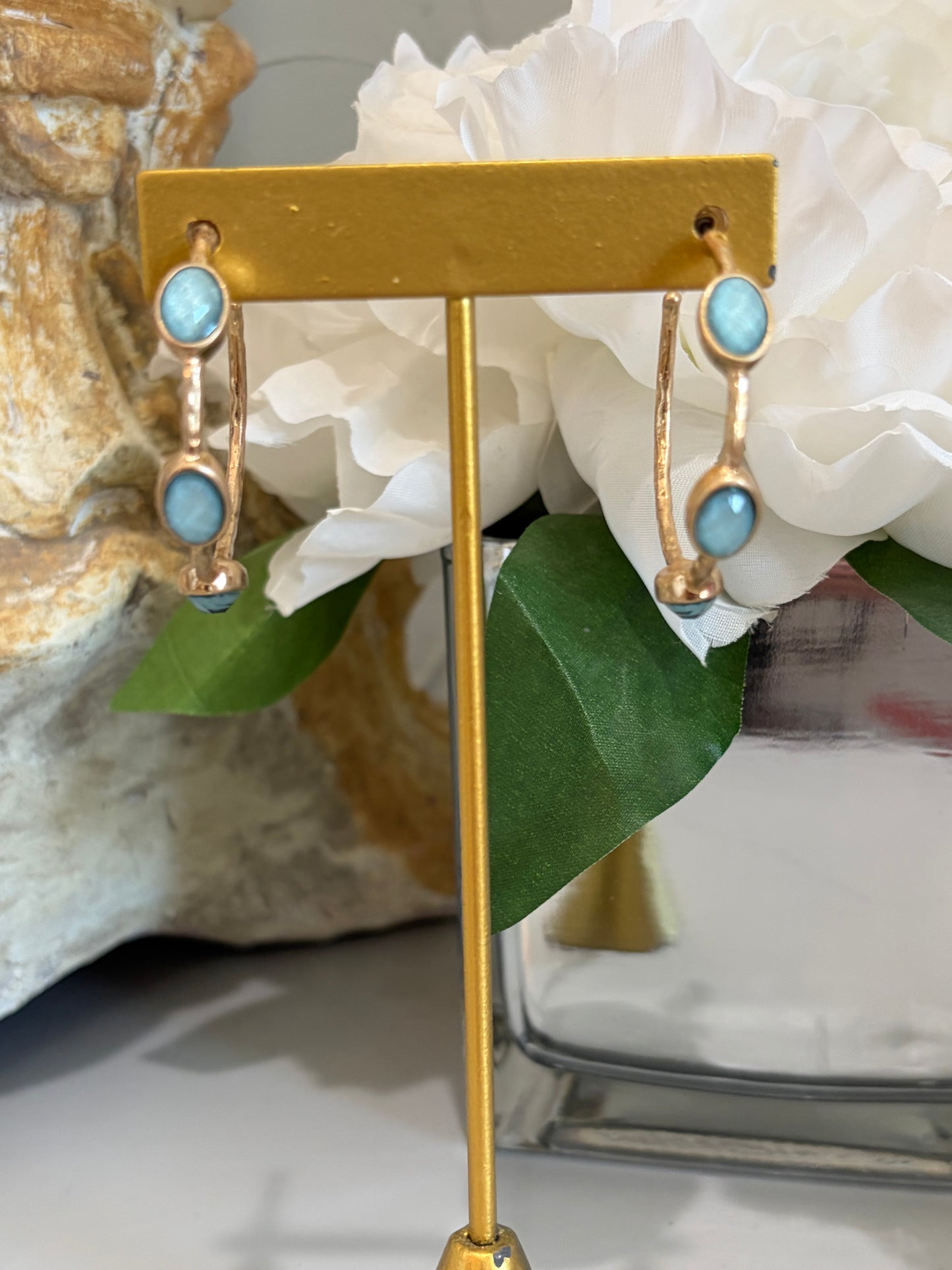 Hammered Gold Aqua Oval Earring