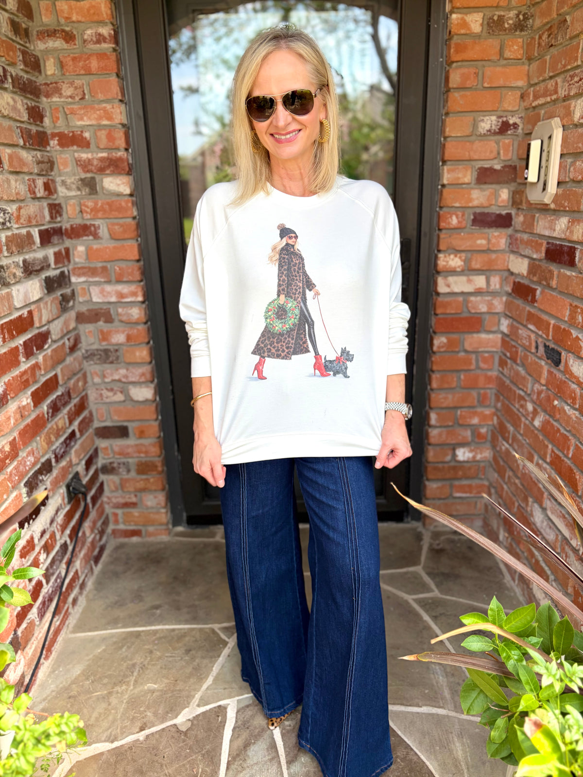 Bougie Holiday Walk Sweatshirt