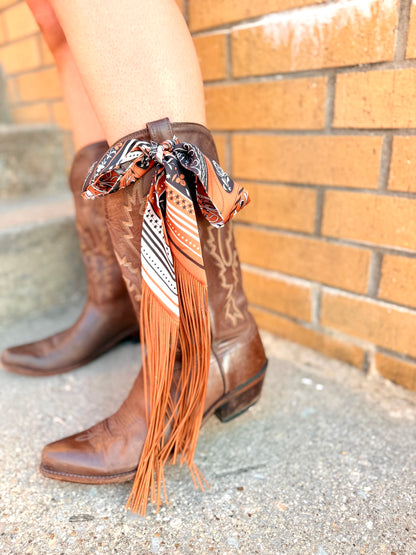 Hook Em Tassel Twilly