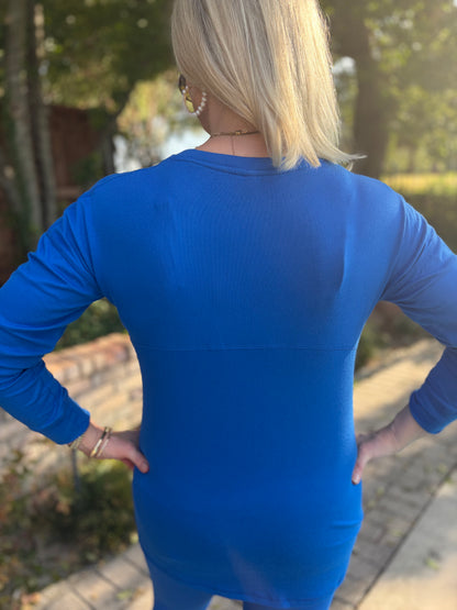 THE INDIGO BLUE LONG-SLEEVE PERFORMANCE TEE