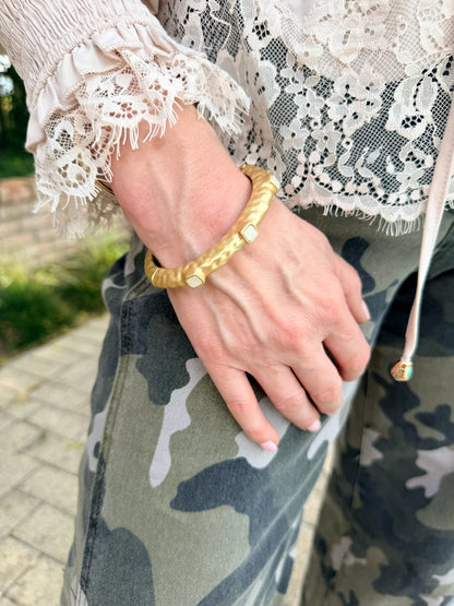 Hannah Hammered Gold/Mother of Pearl Hinged Bangle