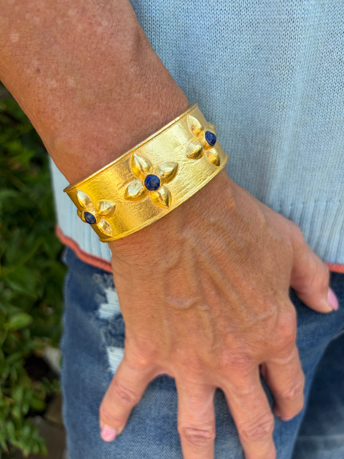 Clover Lapis Gold Cuff