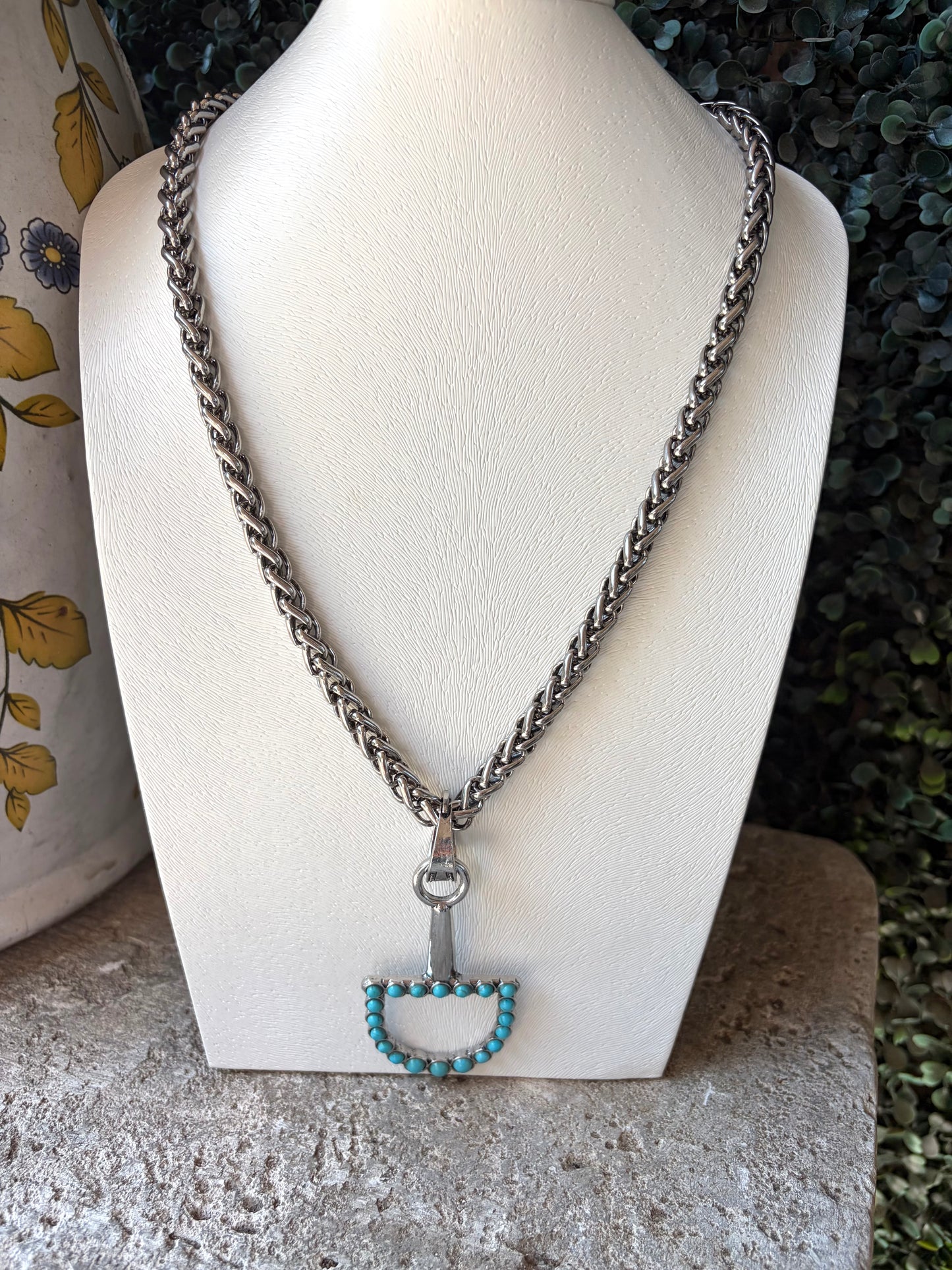 Sutton Horsebit Necklace