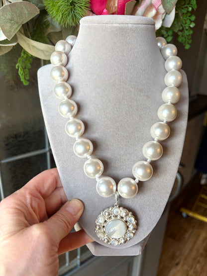 Mother of Pearl Elegance Necklace