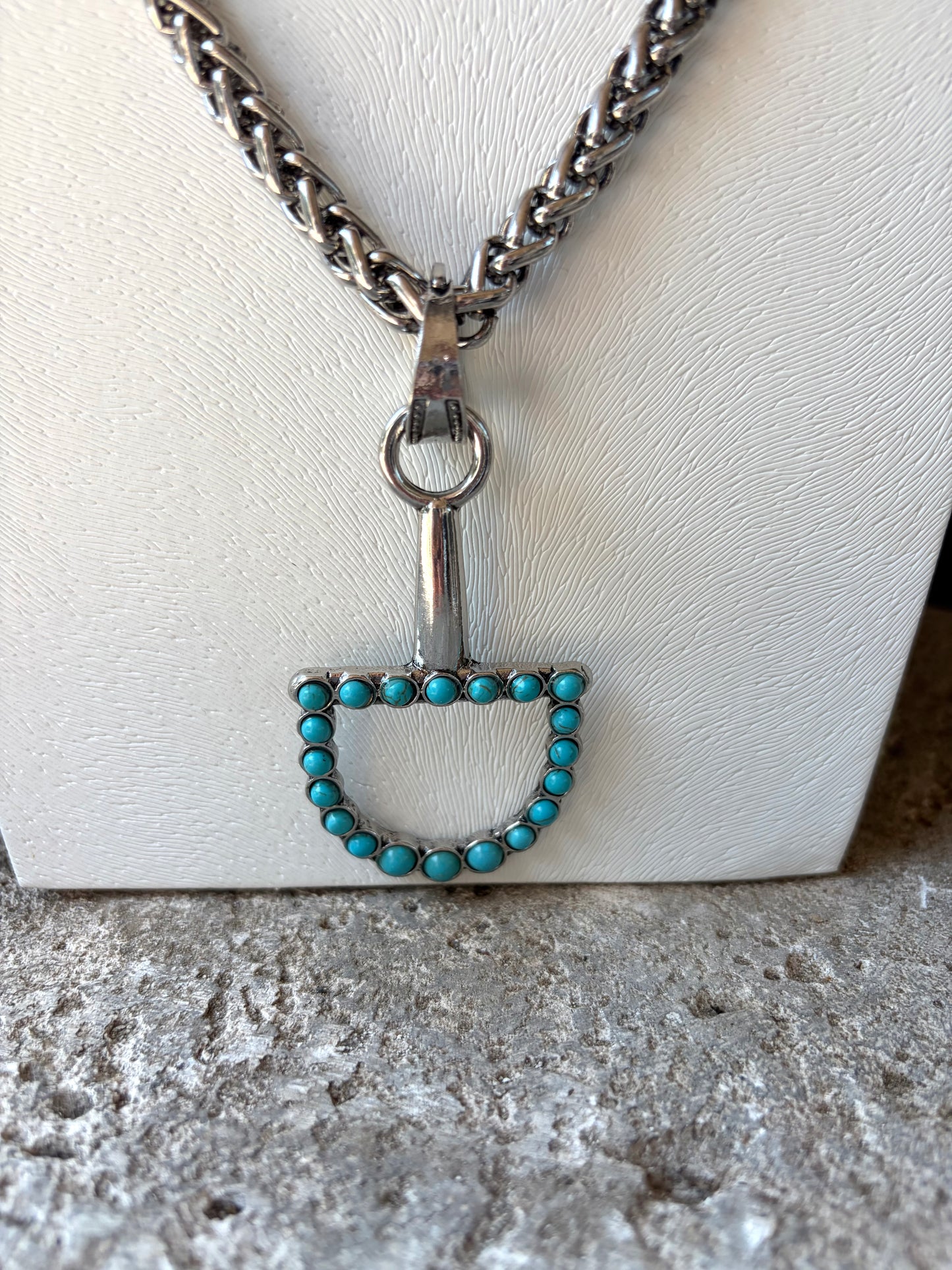 Sutton Horsebit Necklace