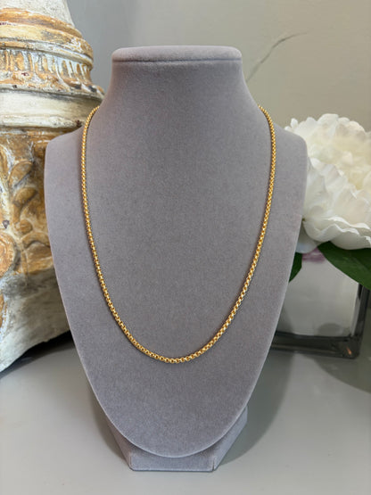 thin gold rope necklace with magnetic closure