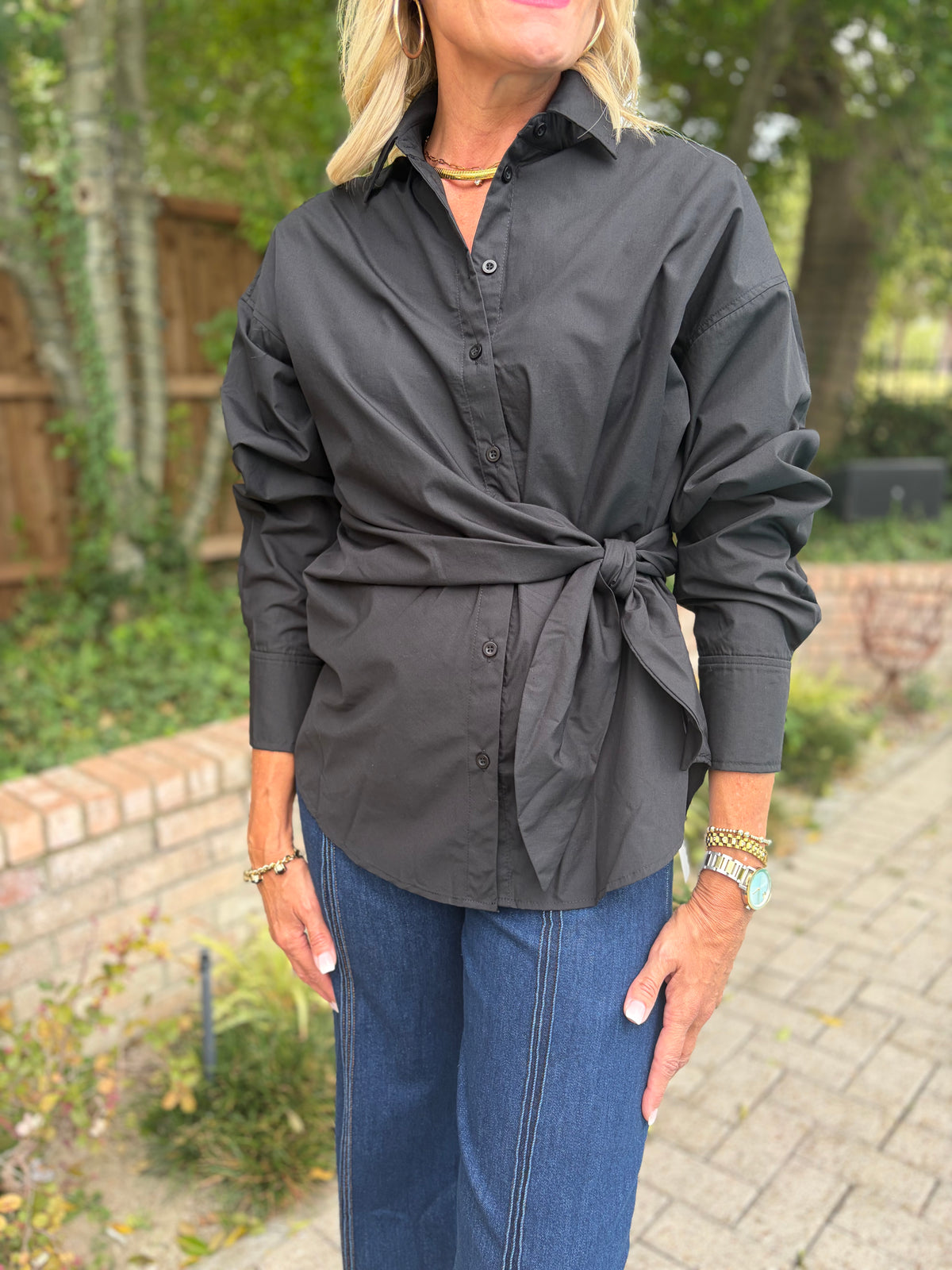 Kally Knotted Black Buttondown