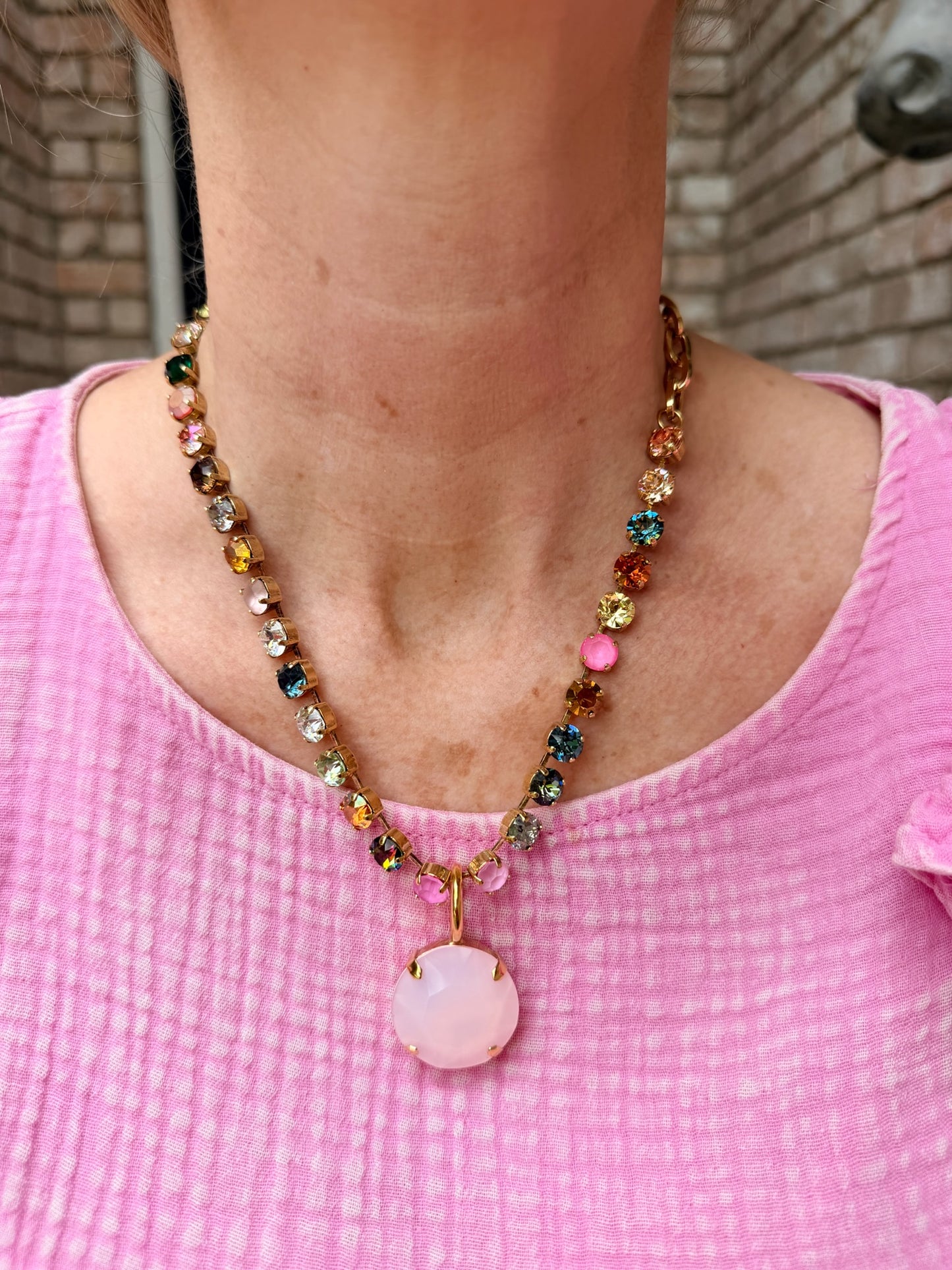 Tova Round Pendant-PINK