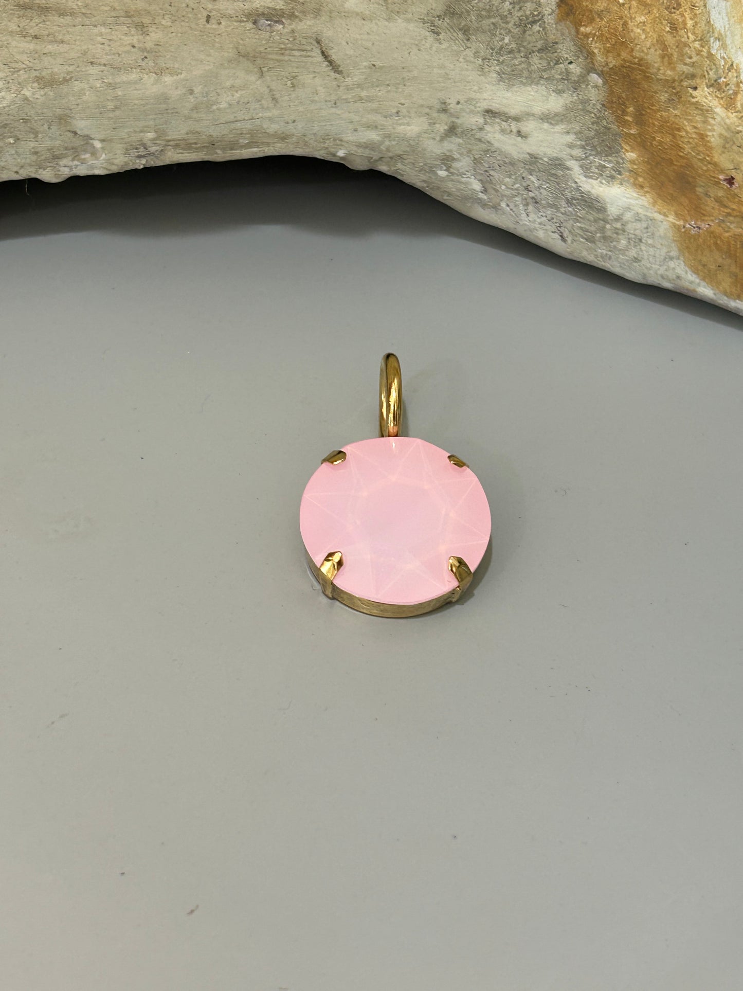 Tova Round Pendant-PINK