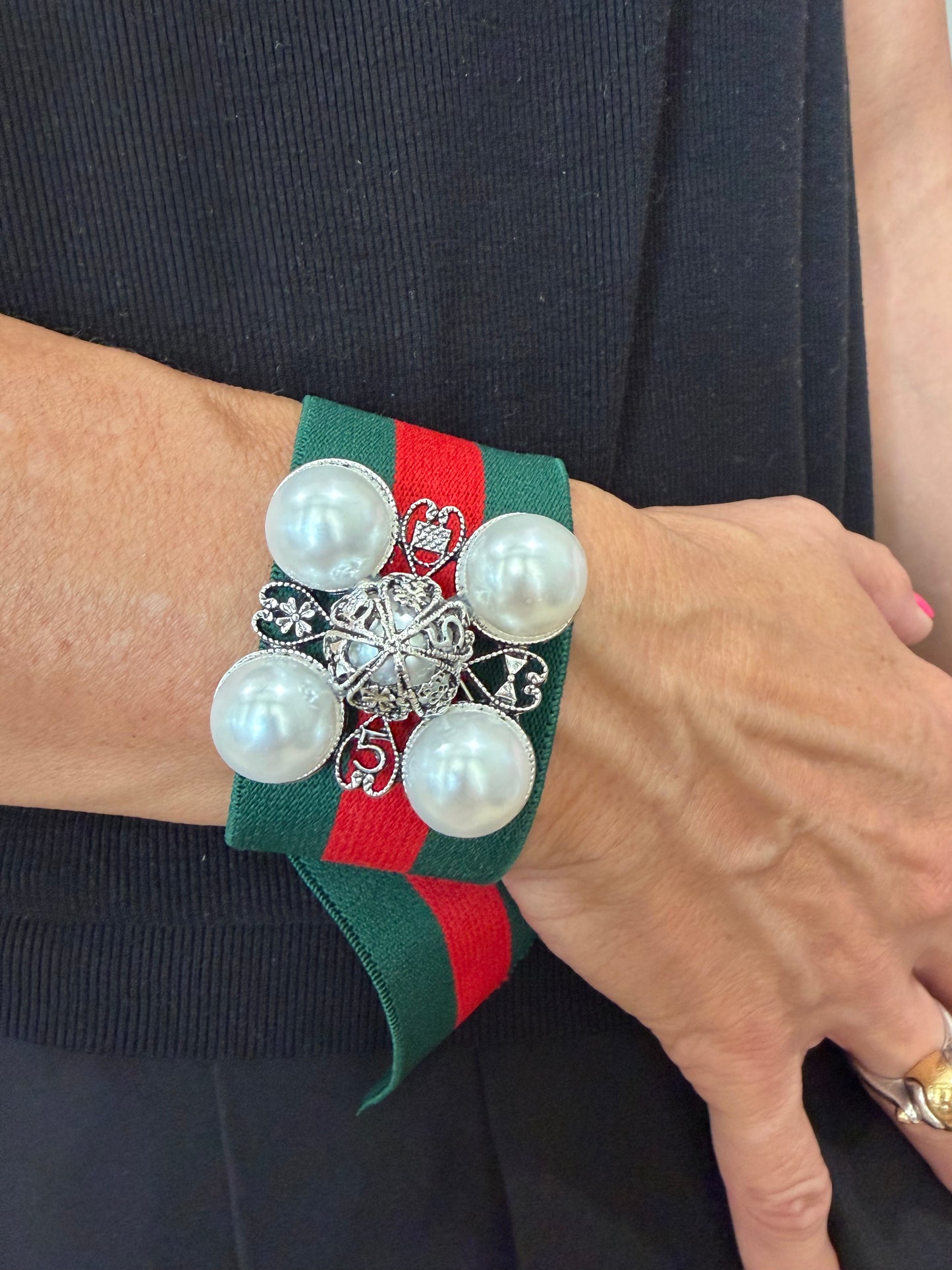Classic GG Style Brooch Bracelet