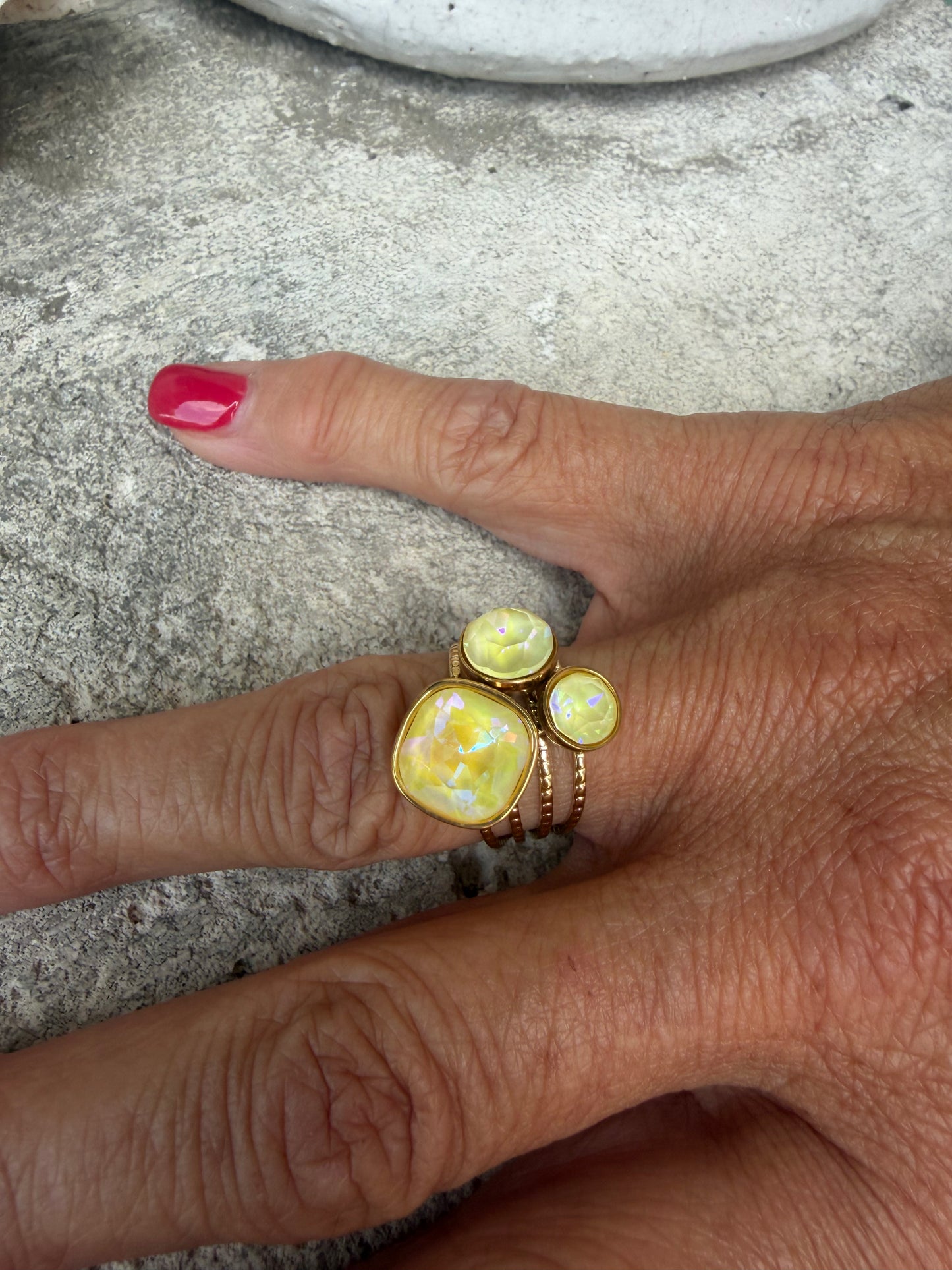 Aurelia Three Stone Ring- Yellow