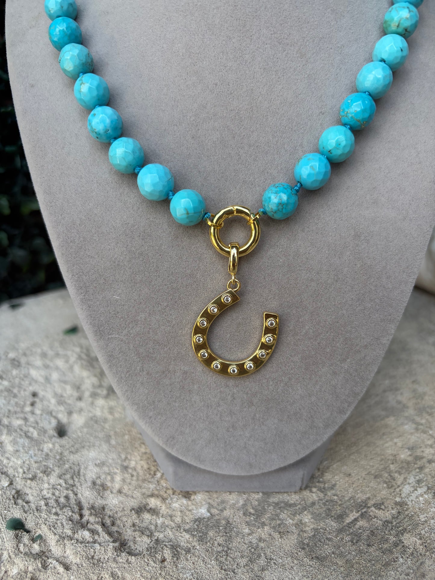 Horseshoe Turquoise Bead Necklace