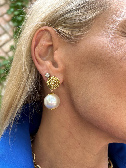 Queen Pearl Drop Earrings- Gold