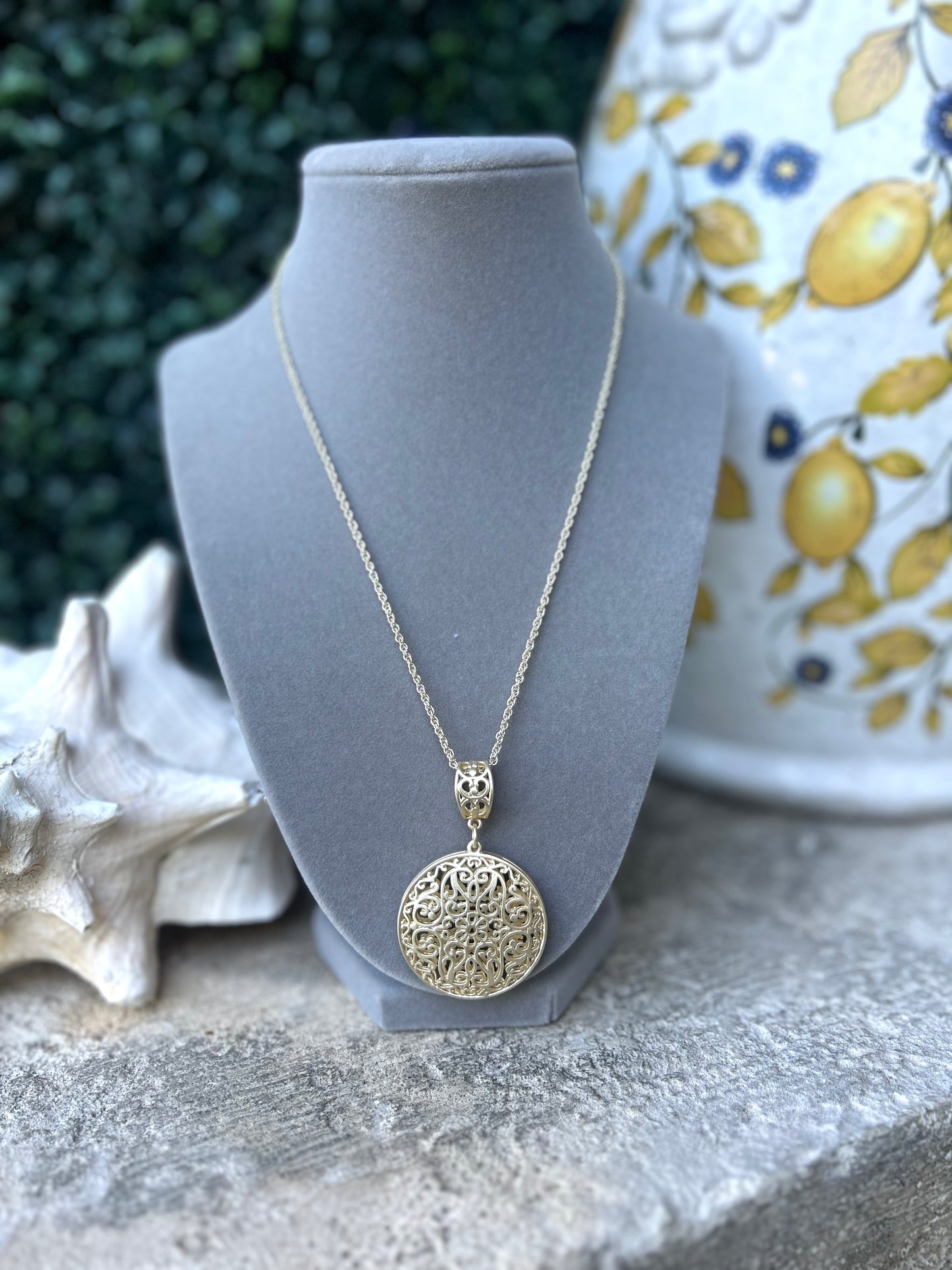 Mila Gold Pendant Necklace