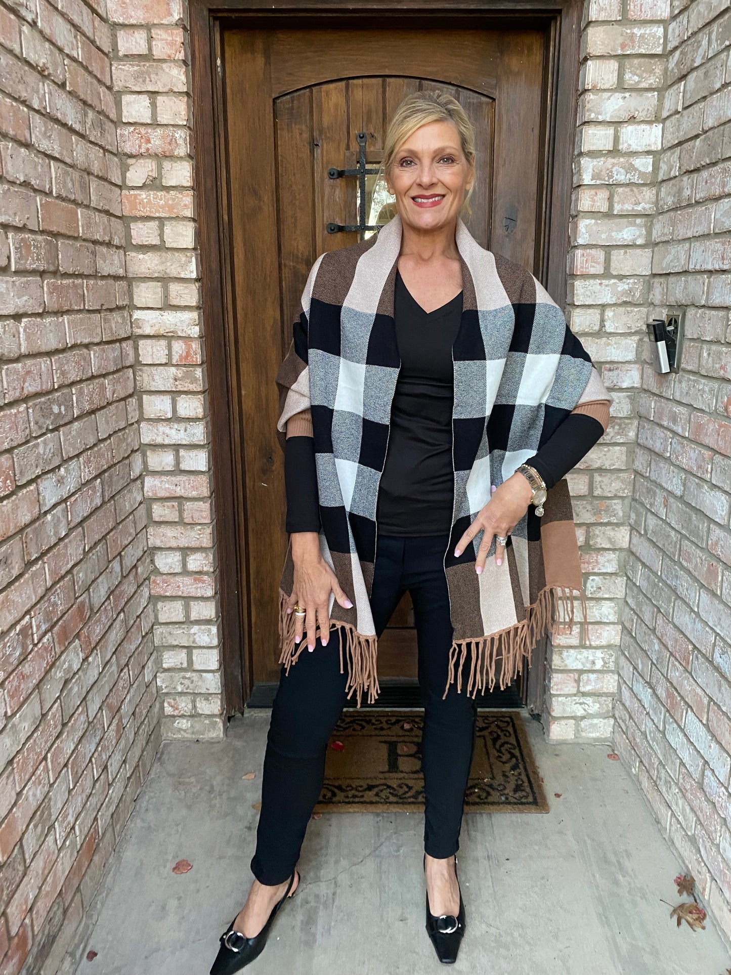 Classic Plaid Shawl- Camel/Black