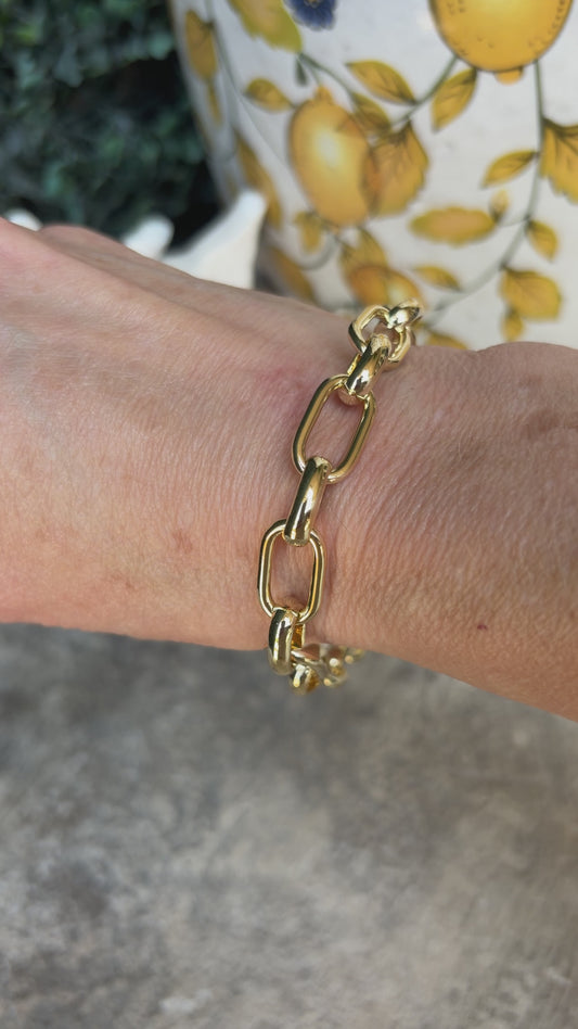 Charming Gold Small Link Bracelet