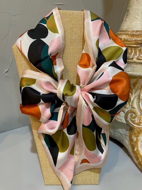 Pops of Spring Twilly